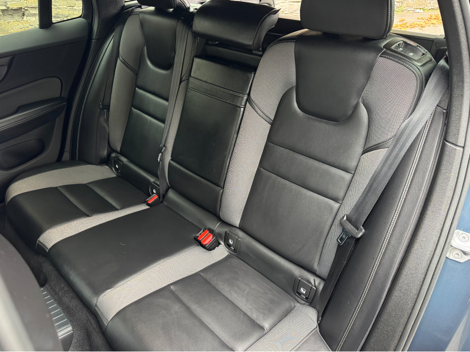 2021 Volvo V60 2L Petrol Plug-in Hybrid For Sale Images