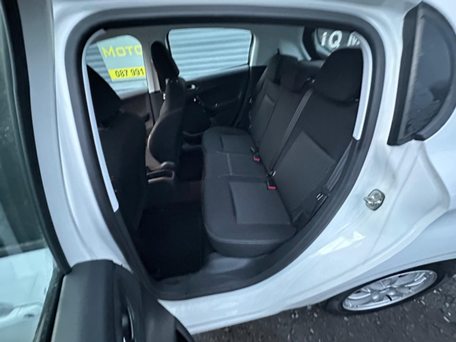 Peugeot 208 Puretech 1.2L Petrol Automatic (2763) — thumbnail 16