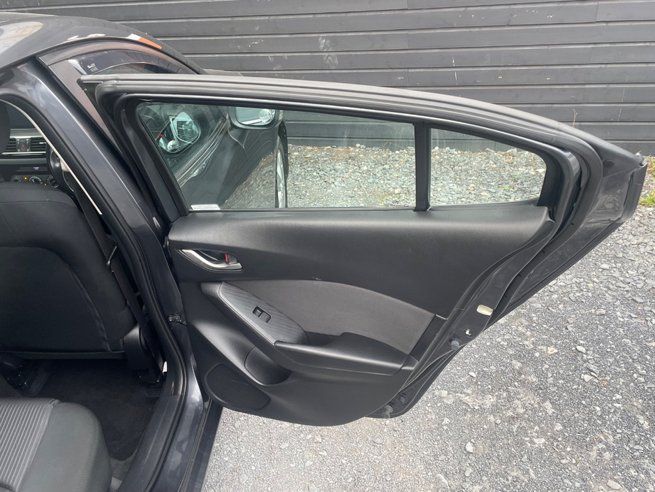 Mazda Mazda3 2.2 D SE 5DR — thumbnail 14
