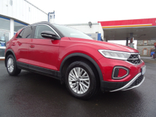 Volkswagen T-Roc LIFE 2.0 TDI MANUAL...