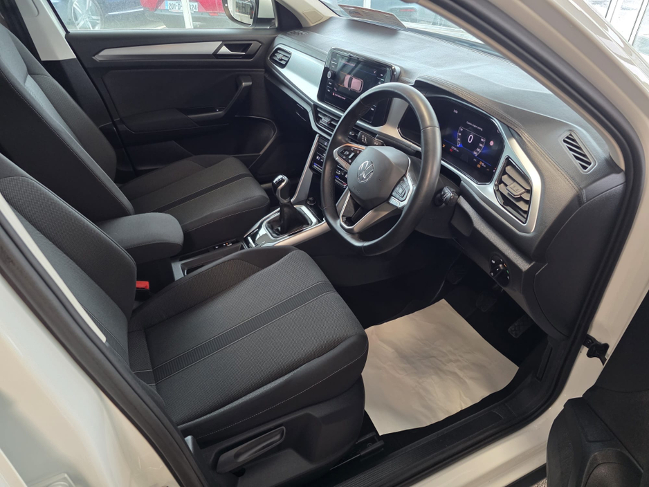 2025 Volkswagen T-Roc 1L Petrol For Sale Images