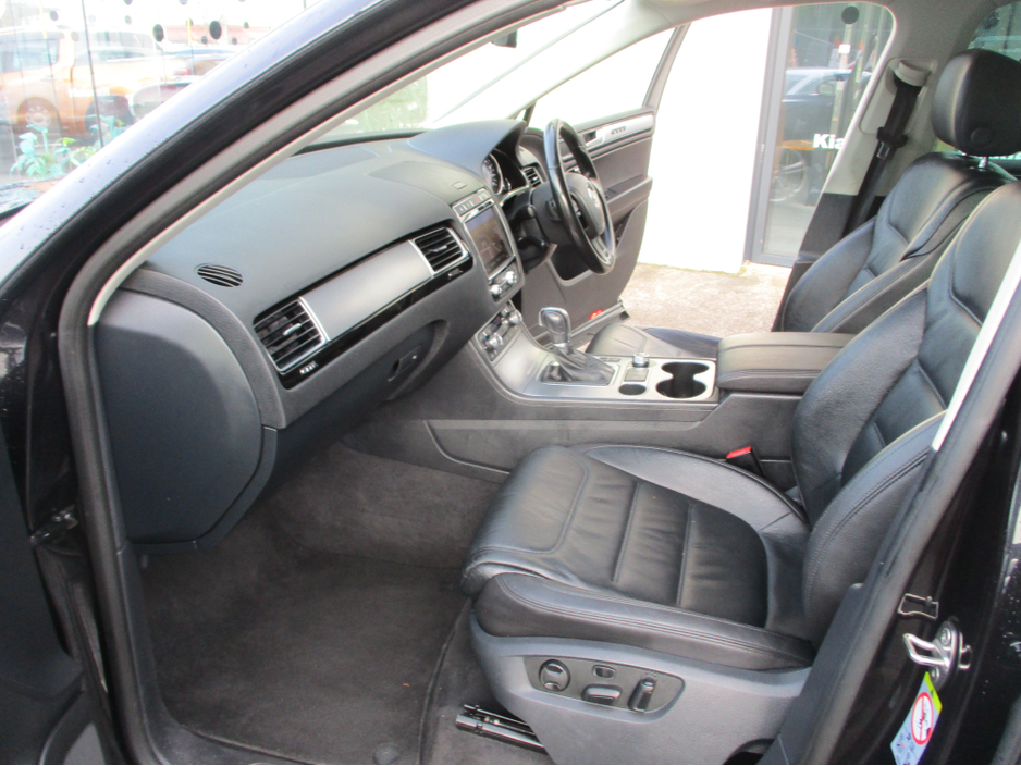 2018 Volkswagen Touareg 3L Diesel For Sale Images