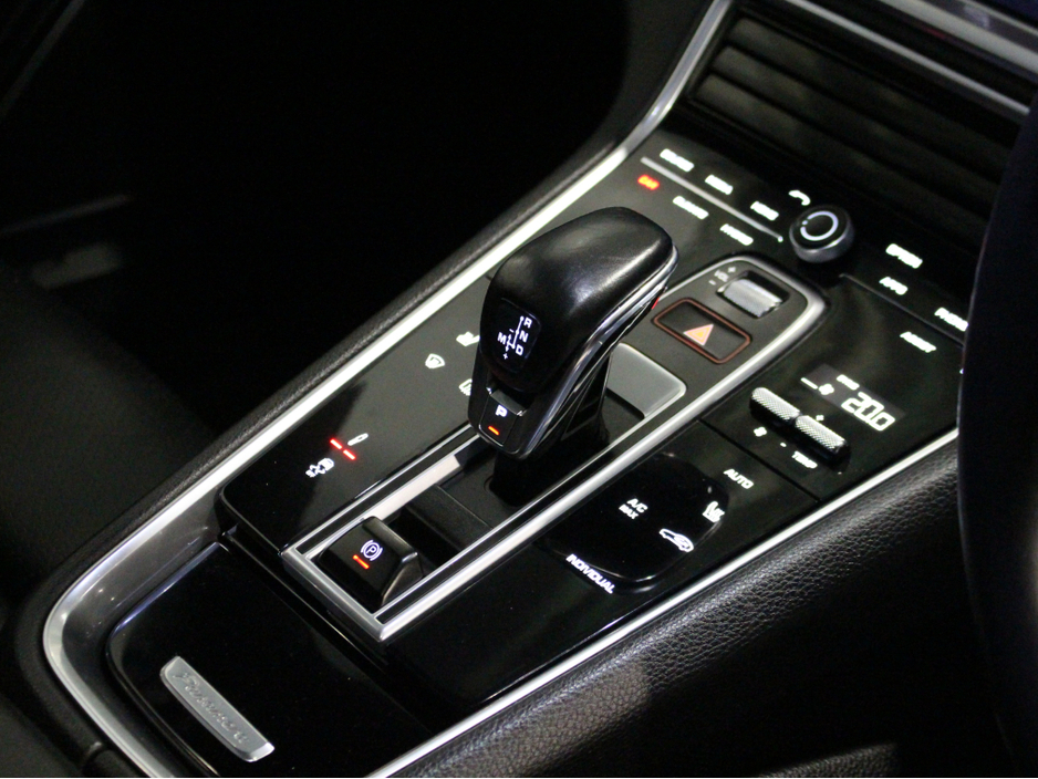 2018 Porsche Panamera 2.9L Petrol Plug-in Hybrid For Sale Images