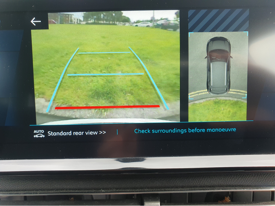 2022 Peugeot 3008 1.6L Petrol Plug-in Hybrid For Sale Images