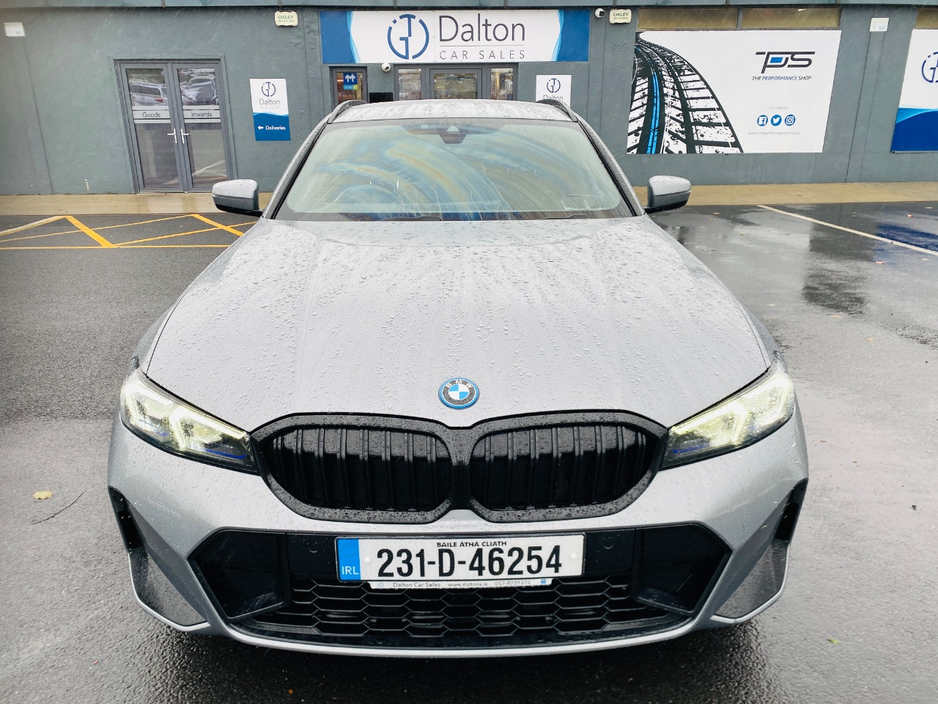 2023 BMW 3 Series 2L Petrol Plug-in Hybrid For Sale Images