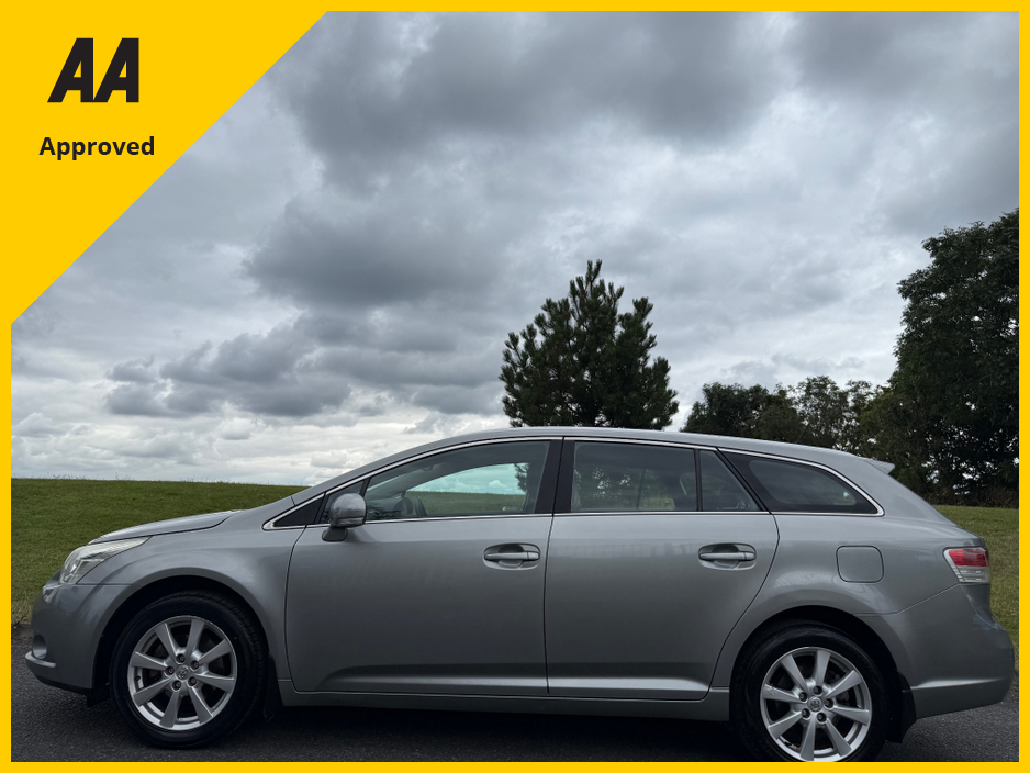 2011 Toyota Avensis 2.0L Diesel For Sale Images