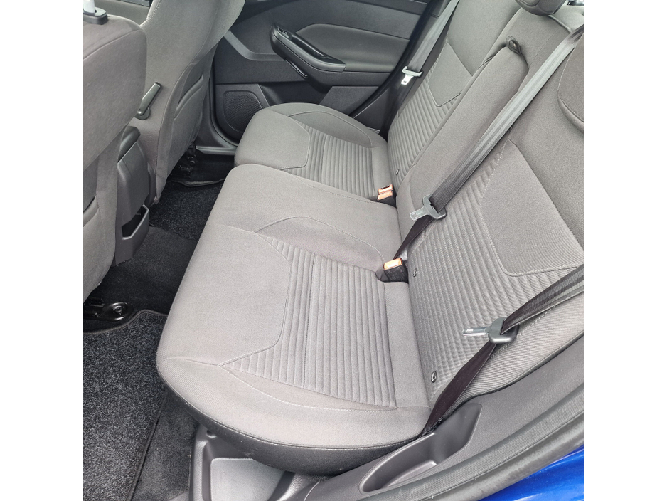Ford Focus 1.5 TDCi 95PS Titanium — thumbnail 8