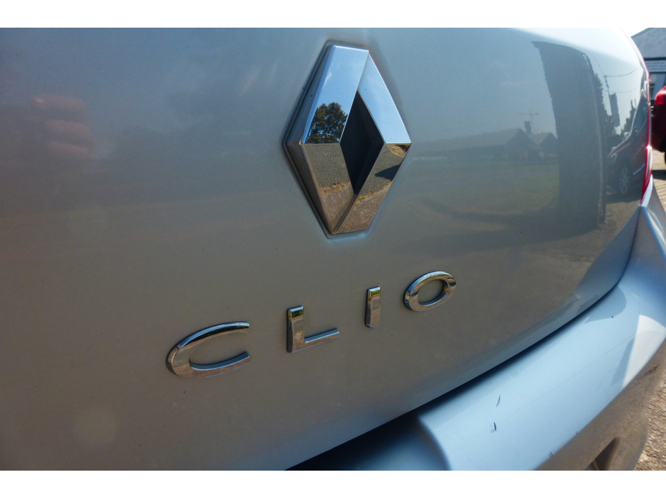 2012 Renault Clio 1.1L Other For Sale Images