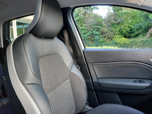 2023 Renault Captur 1L Petrol For Sale Images