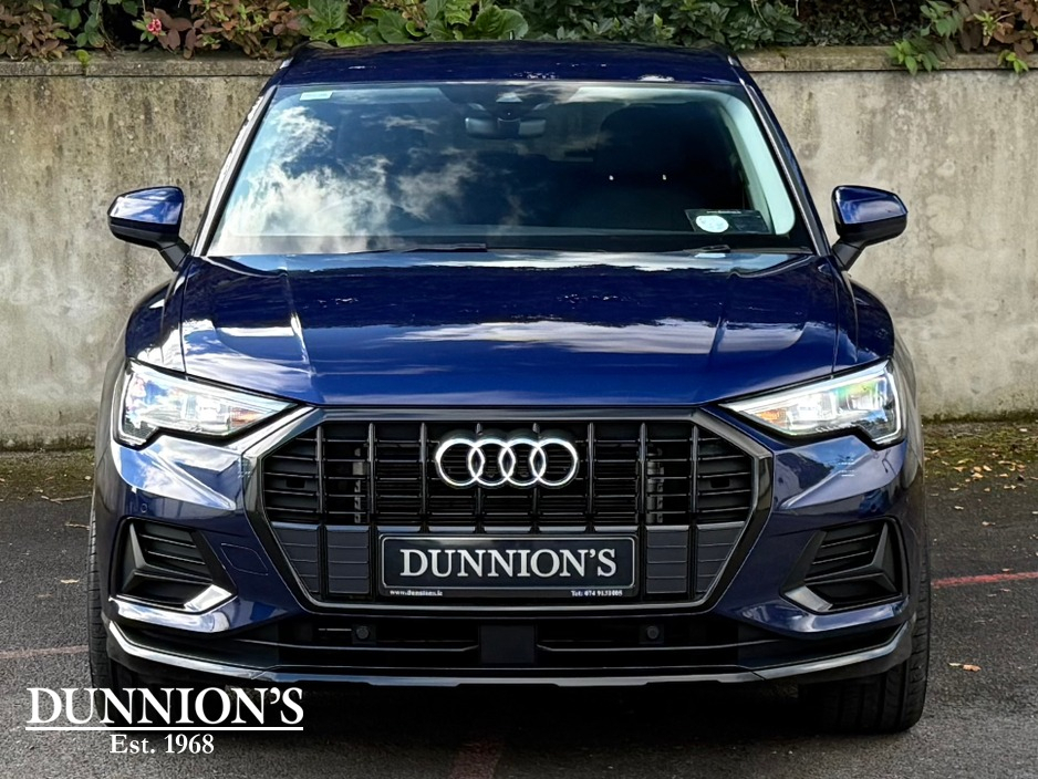 2025 Audi Q3 1.5L Petrol For Sale Images