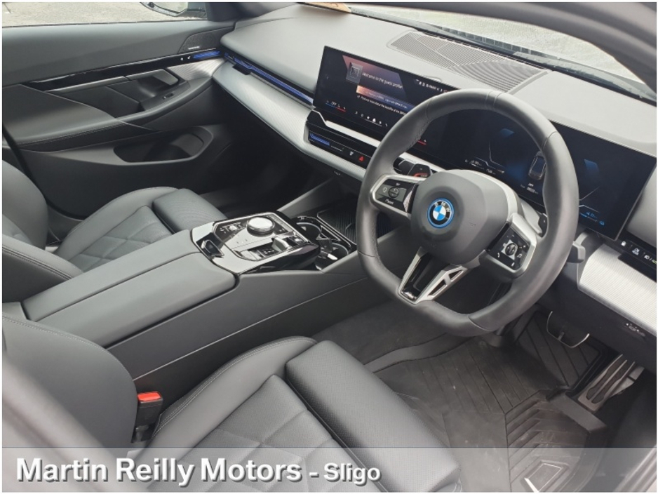 2025 BMW 5 Series 2.0L Petrol Plug-in Hybrid For Sale Images