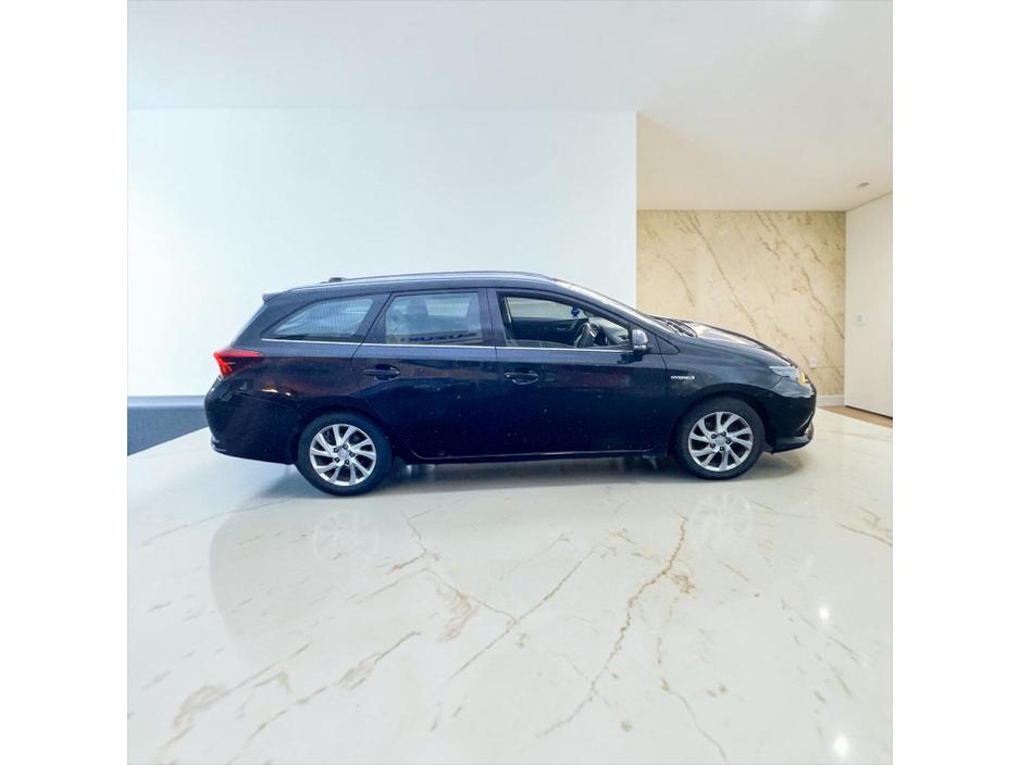 2018 Toyota Auris 1.8L Petrol Hybrid For Sale Images