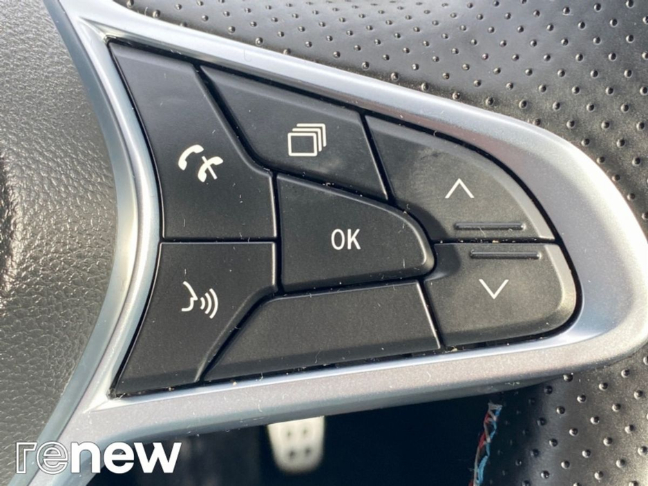 2024 Renault Clio 1.6L Petrol Hybrid For Sale Images