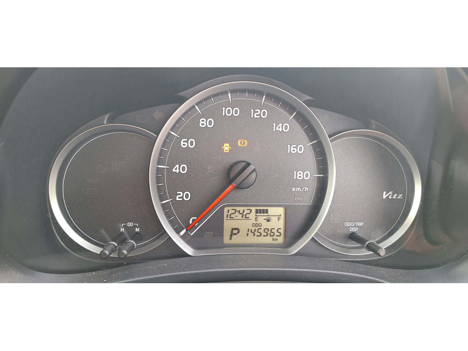 2013 Toyota Vitz 1L Petrol For Sale Images