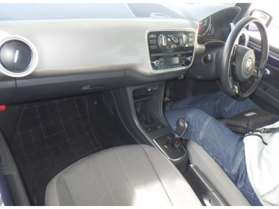 Volkswagen up! 1.0 Cross Up Petrol Auto — thumbnail 5