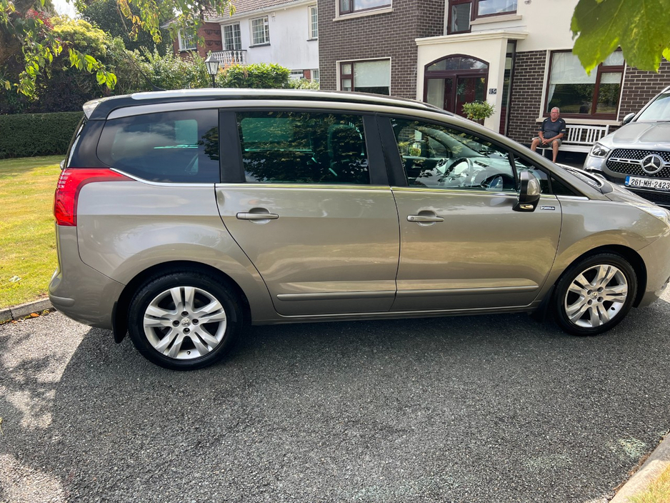 2013 Peugeot 5008 1.6L Diesel For Sale Images