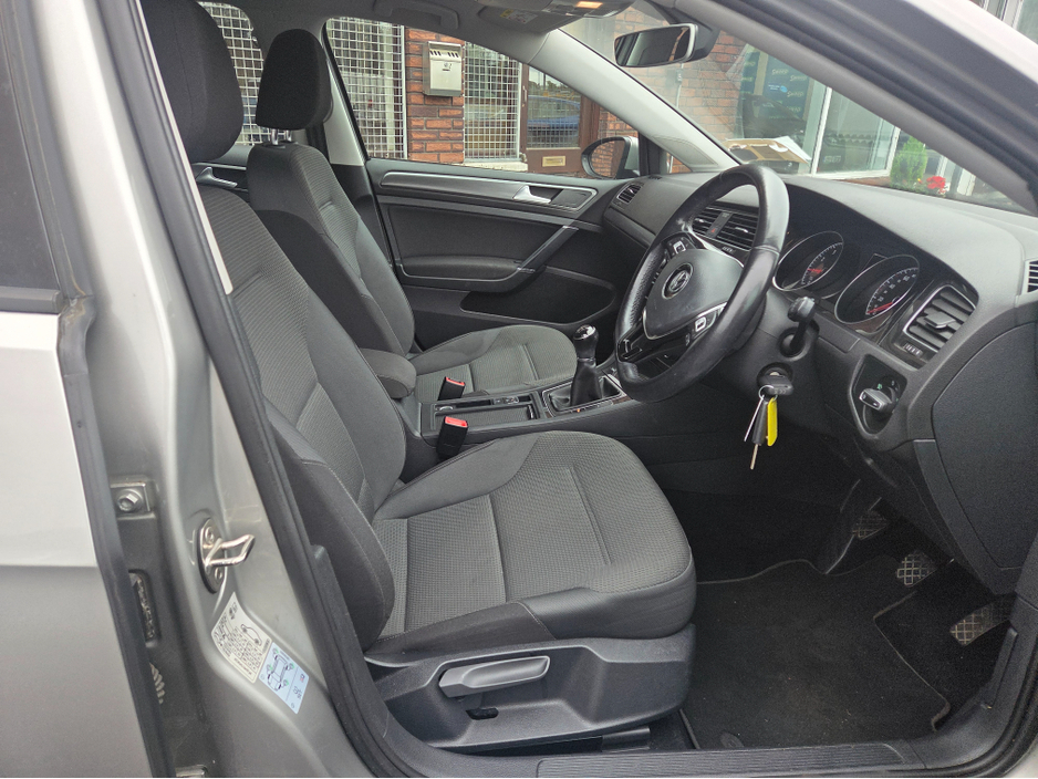 2019 Volkswagen Golf 1L Petrol For Sale Images