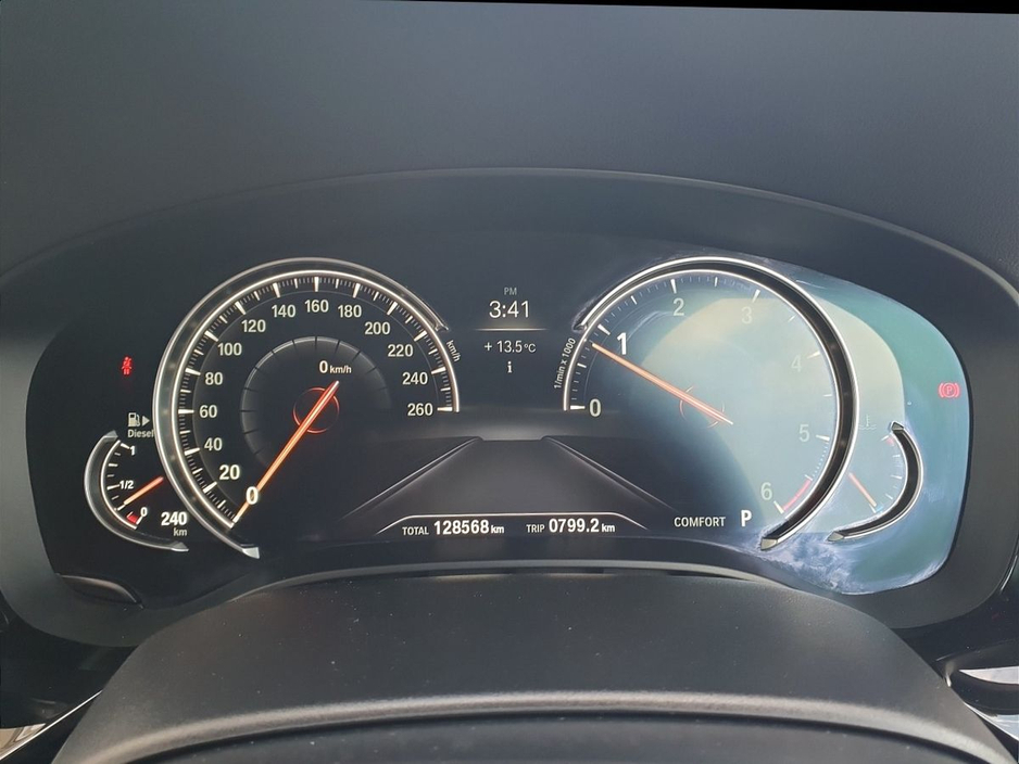 BMW 5 Series 520d M Sport — thumbnail 9