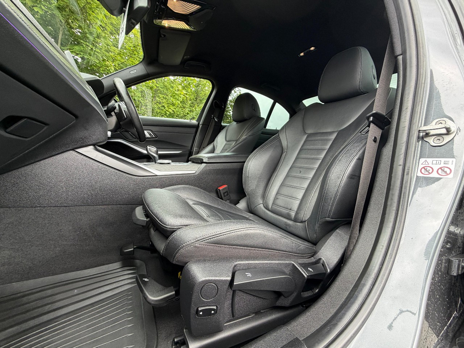 BMW 3 Series 330E M SPORT M PERFORMANCE *1 YEAR WARRANTY* — thumbnail 18