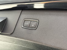 2022 Porsche Cayenne 3L Petrol Plug-in Hybrid For Sale Images