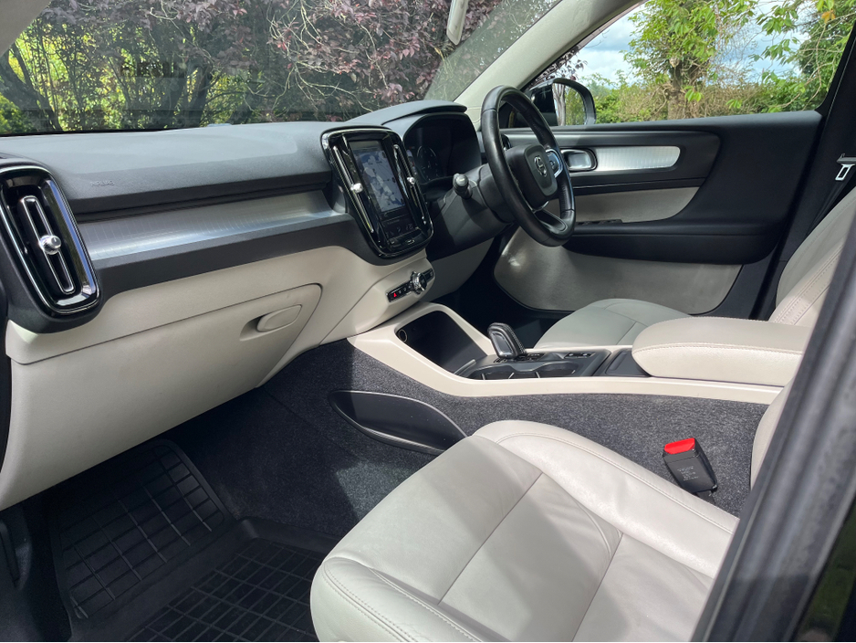 2019 Volvo XC40 2L Diesel For Sale Images