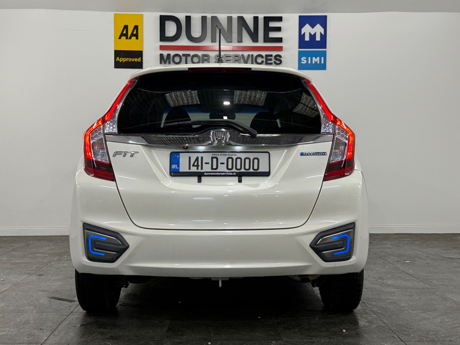 Honda Fit **L PACKAGE**16"ANTHRACITE ALLOY WHEELS**REAR SPOILER**KEYLESS ENTRY AND START**ANDROID/APPLE CARPLAY**TOUCH SCREEN RADIO**IRISH RADIO STATIONS**DIGITAL CLIMATE CONTROL**CRUISE CONTROL**REVERSE CAMERA — thumbnail 25