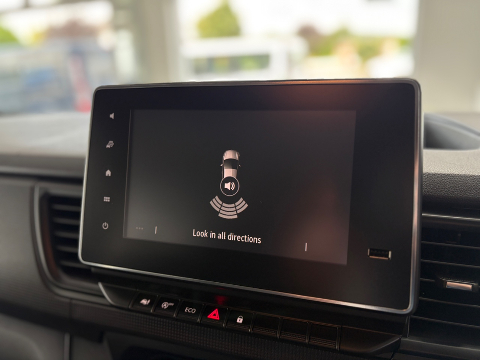 2024 Renault Trafic 2L Diesel For Sale Images