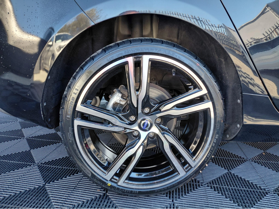 2015 Volvo V40 1.6L Petrol For Sale Images