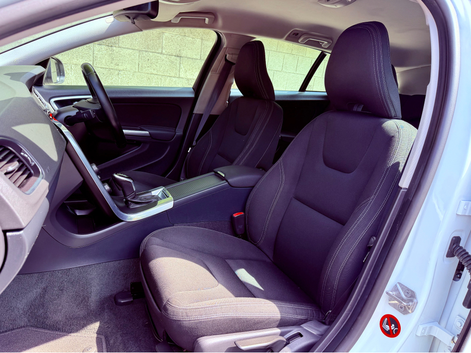 2014 Volvo V60 1.6L Diesel For Sale Images
