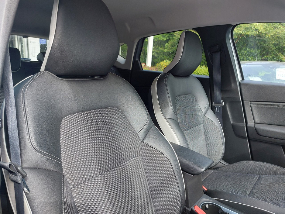 2023 Renault Captur 1L Petrol For Sale Images