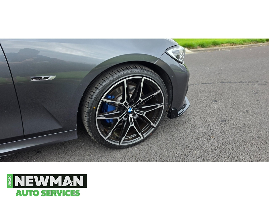 BMW 3 Series M SPORT AUTO — thumbnail 11
