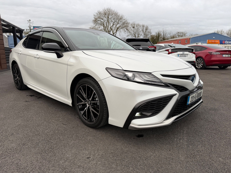 2023 Toyota Camry 2.5L Petrol Hybrid For Sale Images