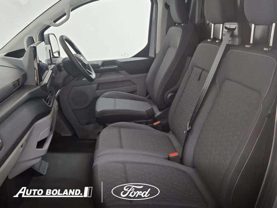 2026 Ford Transit Custom 2.5L Petrol Plug-in Hybrid For Sale Images