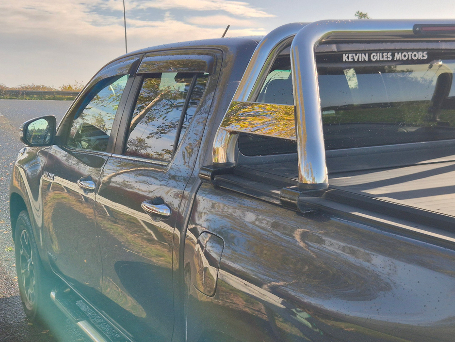 2017 Toyota Hilux 2.4L Diesel For Sale Images