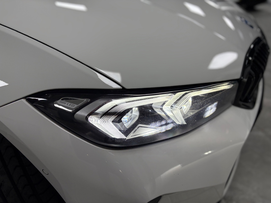 2023 BMW 3 Series 2L Hybrid For Sale Images