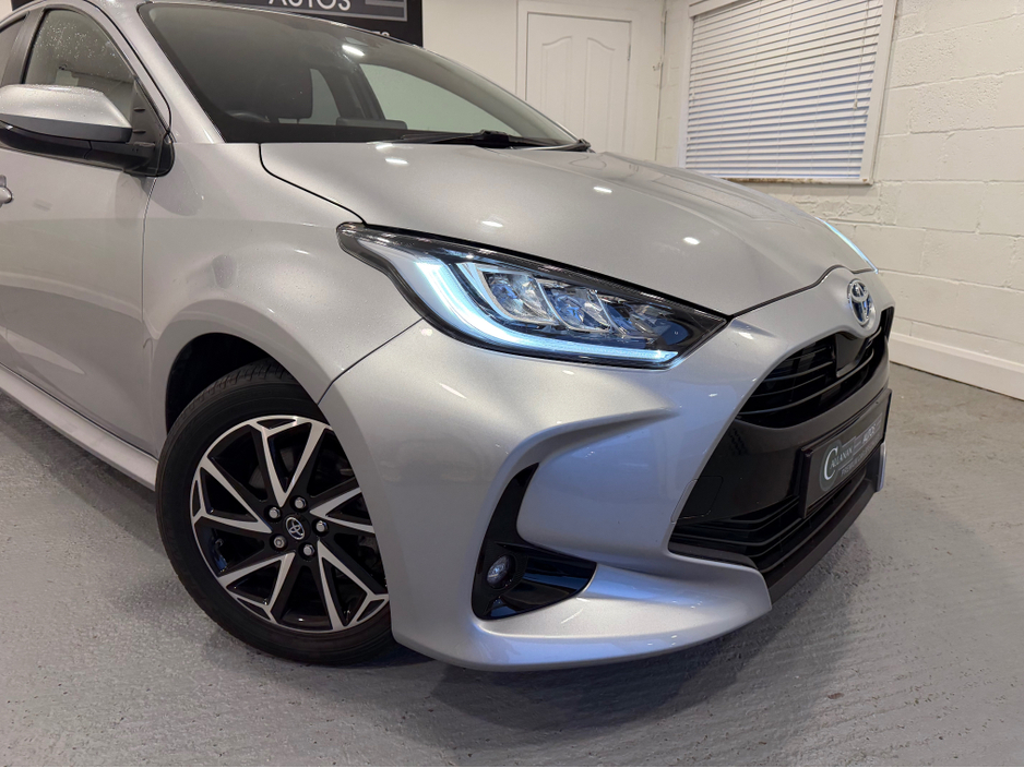 2022 Toyota Yaris 1.5L Hybrid For Sale Images