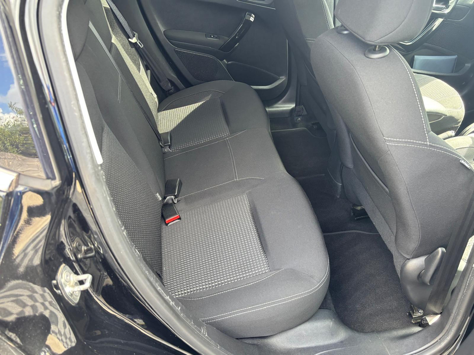Peugeot 208 Peugeot 208, 1.2 petrol, auto, alloys, — thumbnail 3