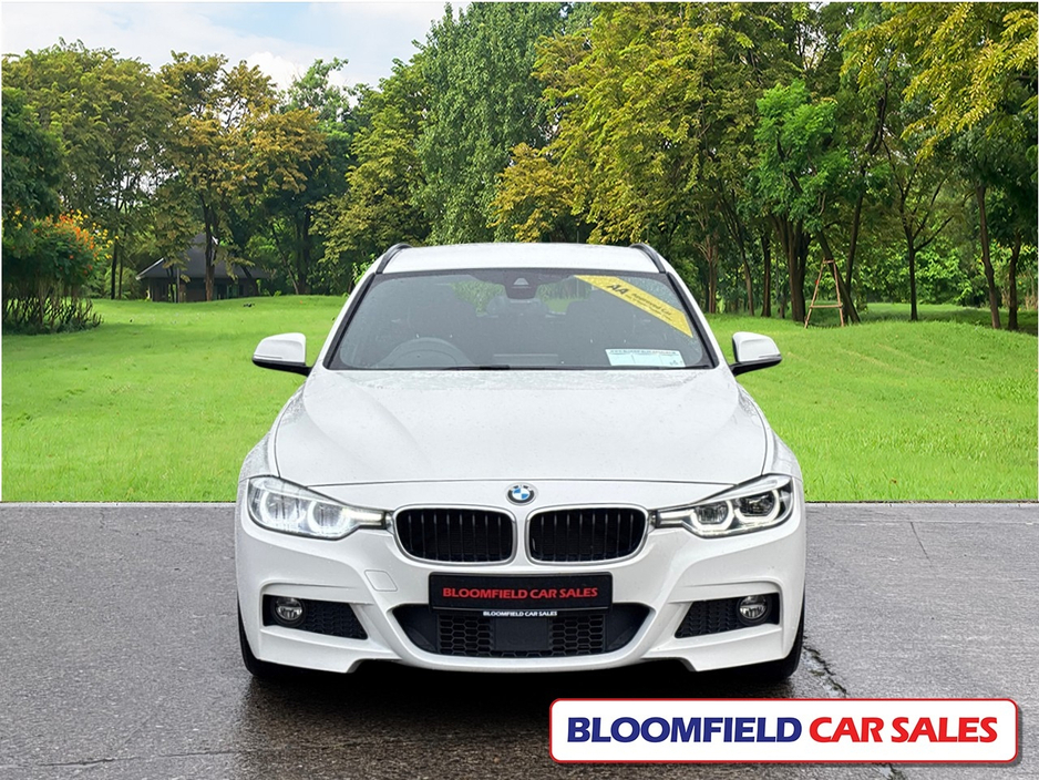 BMW 3 Series 320i MSPORT , AUTO // PRISTINE — thumbnail 2