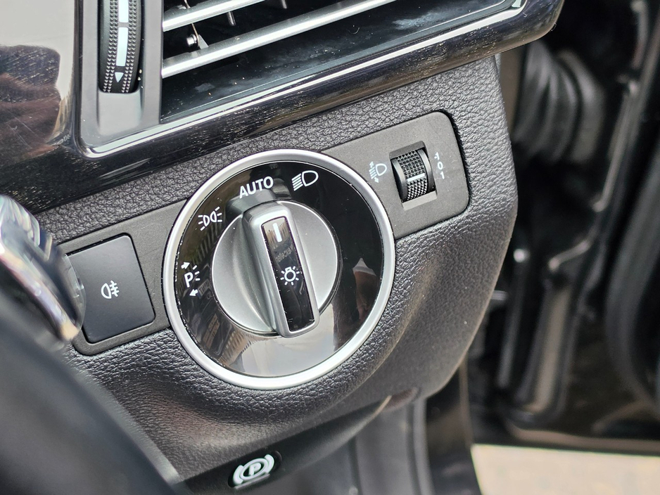 2012 Mercedes-Benz E Class 2.1L Diesel For Sale Images