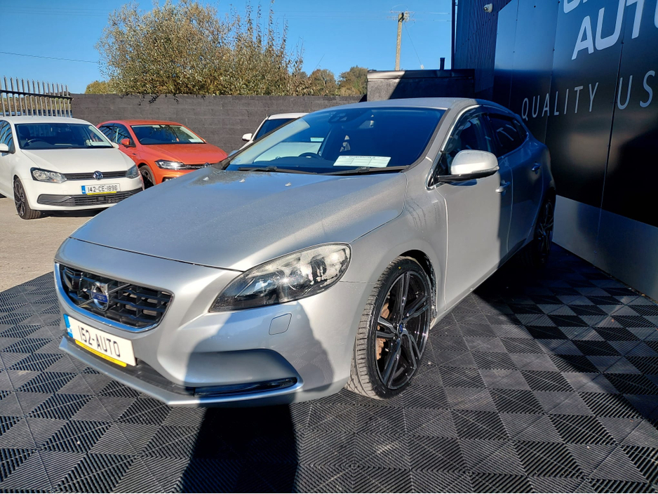 2015 Volvo V40 1.6L Petrol For Sale Images