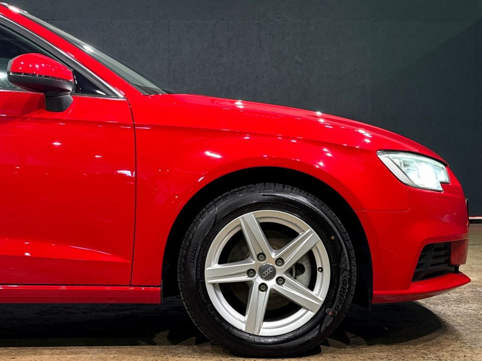 Audi A3 1.4 TFSI - FACTORY ALLOYS - CRUISE CONTROL - PUSH START/STOP BUTTON - REAR CAMERA — thumbnail 11