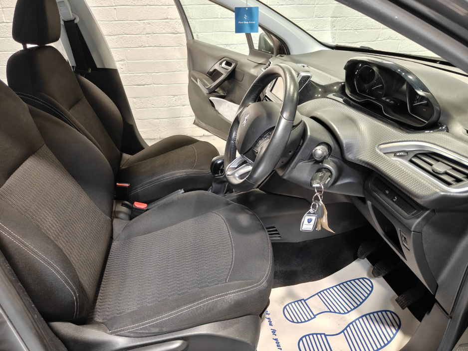 Peugeot 208 ACTIVE 1.2 68 6.2 4DR — thumbnail 14