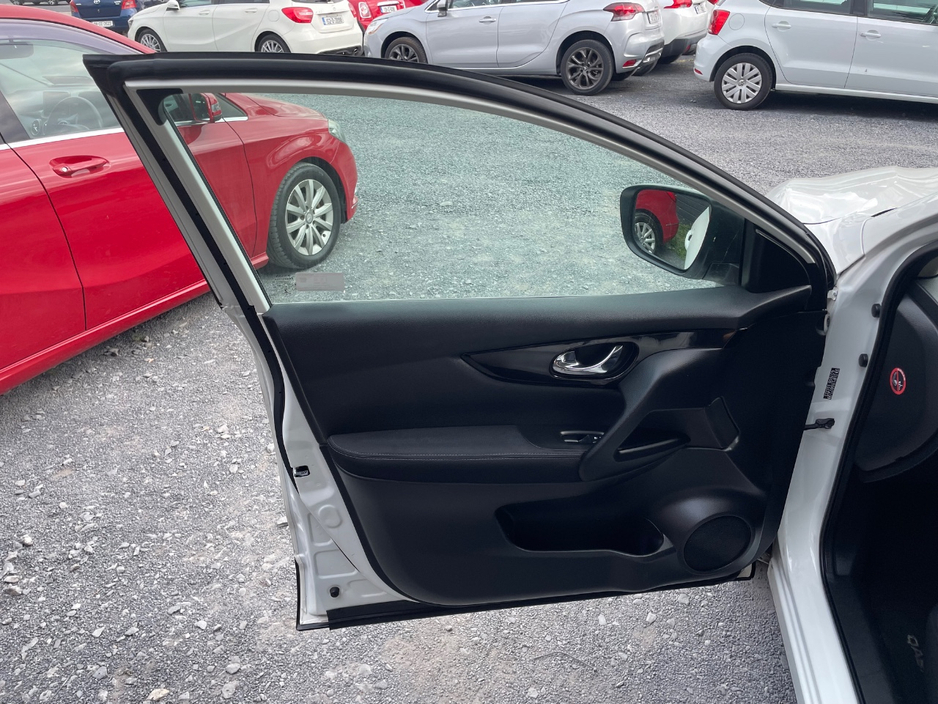 Nissan Qashqai 1.2 DIG-T ACENTA PREMI PREMIUM — thumbnail 11