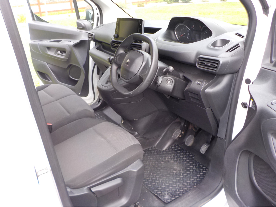 2022 Peugeot Partner 1.5L Diesel For Sale Images