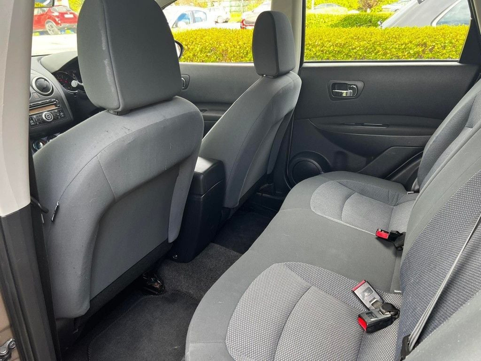 Nissan Qashqai 2.0 XE Hatchback Petrol Automatic (140bhp) — thumbnail 16