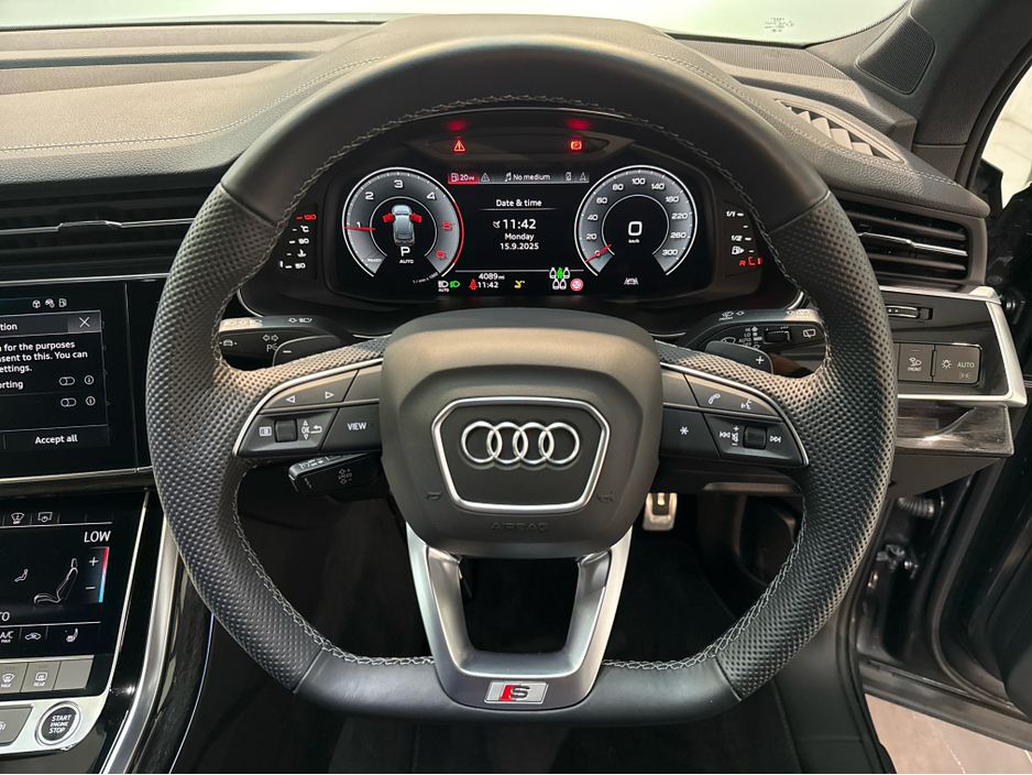 2025 Audi Q7 3L Diesel For Sale Images