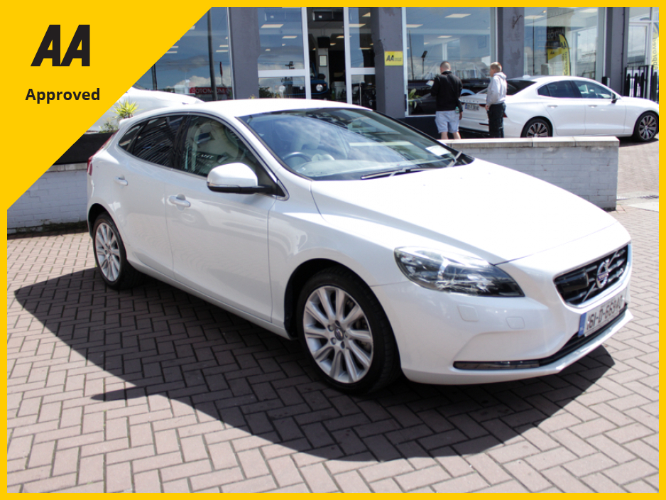 Used Volvo V40 2016 in Dublin