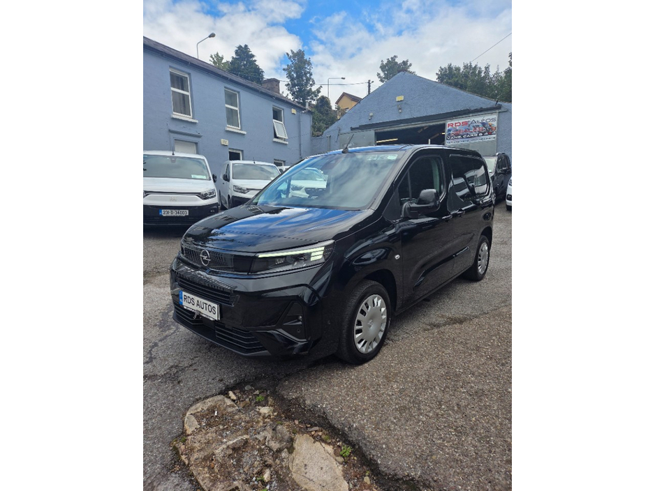 2025 Opel Combo 1.5L Diesel For Sale Images