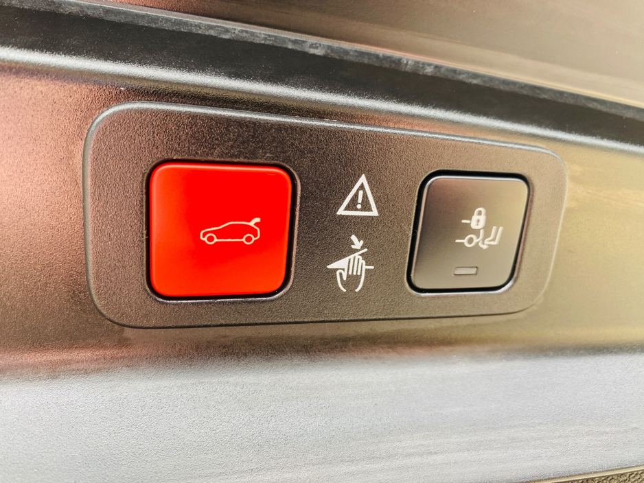 2021 Peugeot 5008 2L Diesel For Sale Images
