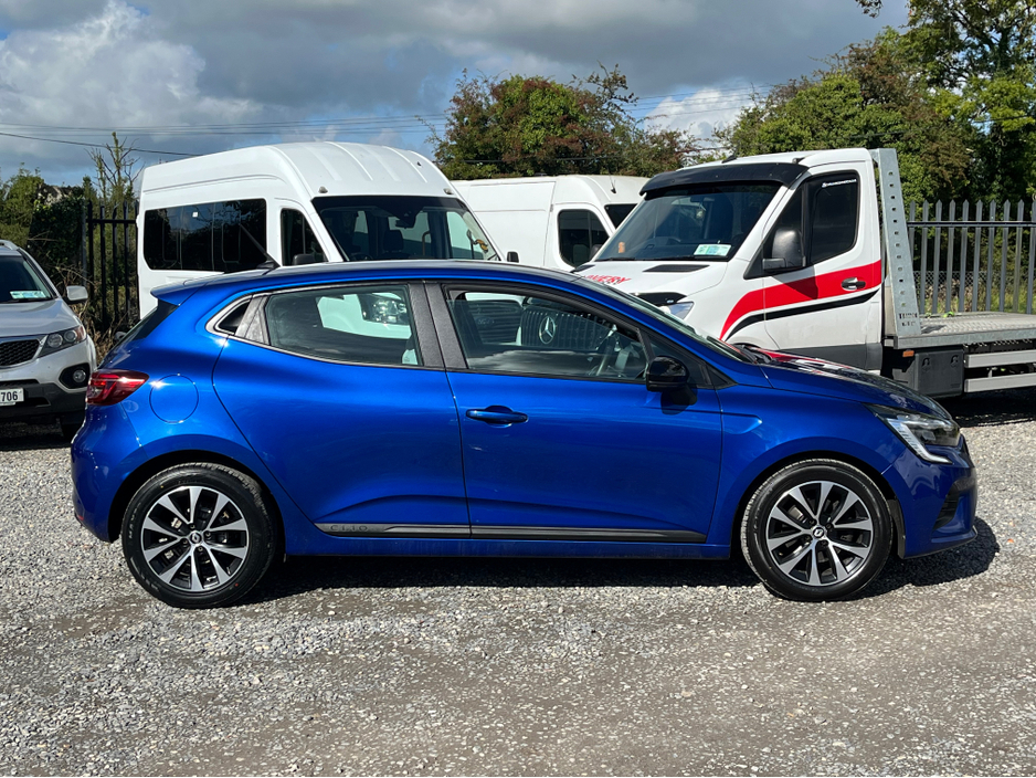 2023 Renault Clio 1L Petrol For Sale Images
